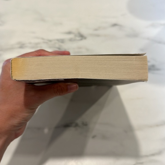 Bones of the Lost by Kathy Reiches - Picture 5 of 5